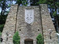 Mönichwald, Kriegerdenkmal beim Soldatenfriedhof